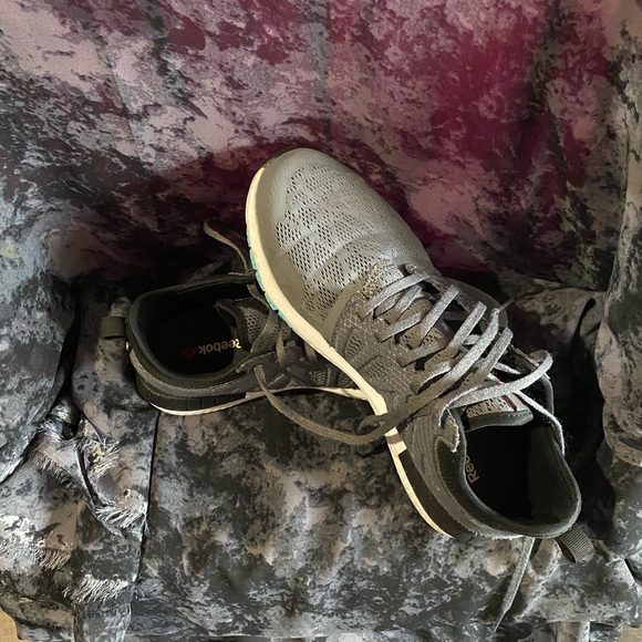 👠Reebok Woman’s Like New Shoes Size 7 1/2 - Picture 6 of 6